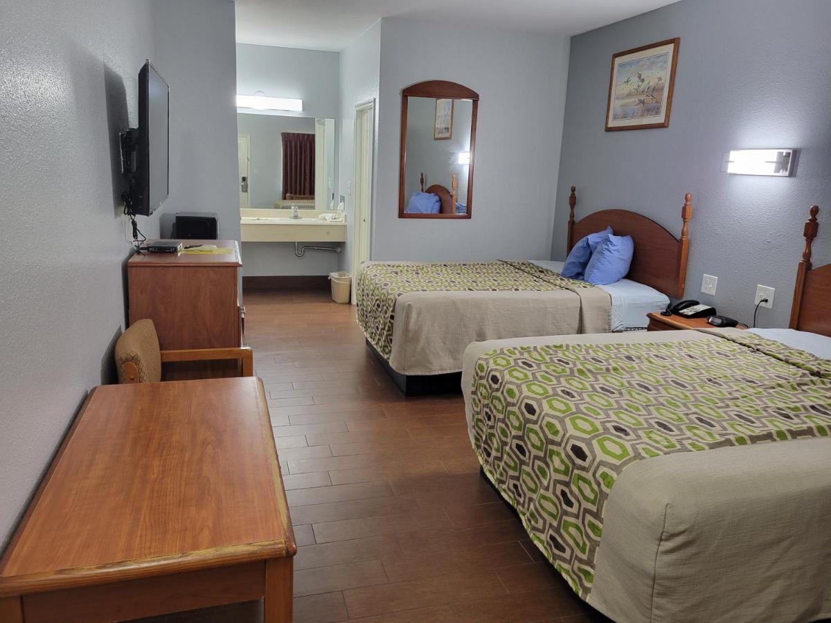 Scottish Inn & Suites Hankamer Dış mekan fotoğraf