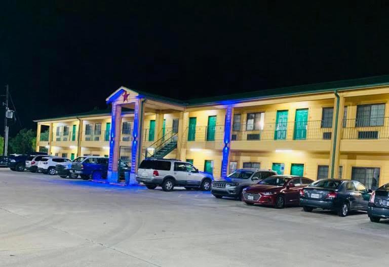 Scottish Inn & Suites Hankamer Dış mekan fotoğraf